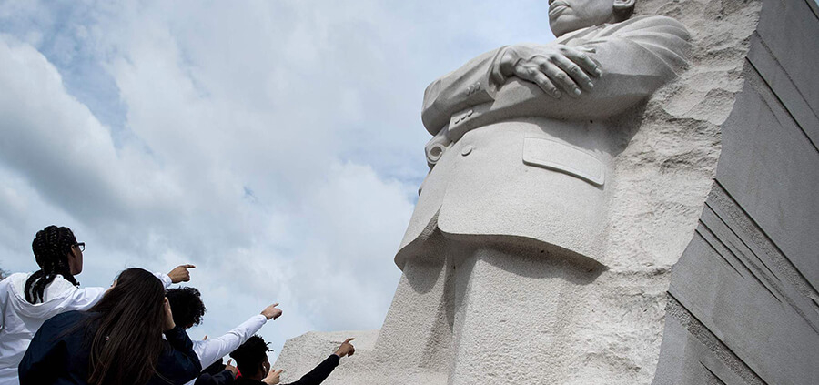 Pope Francis upholds Martin Luther King's nonviolent legacy